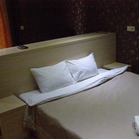 Sadok Hotel Киев Екстериор снимка