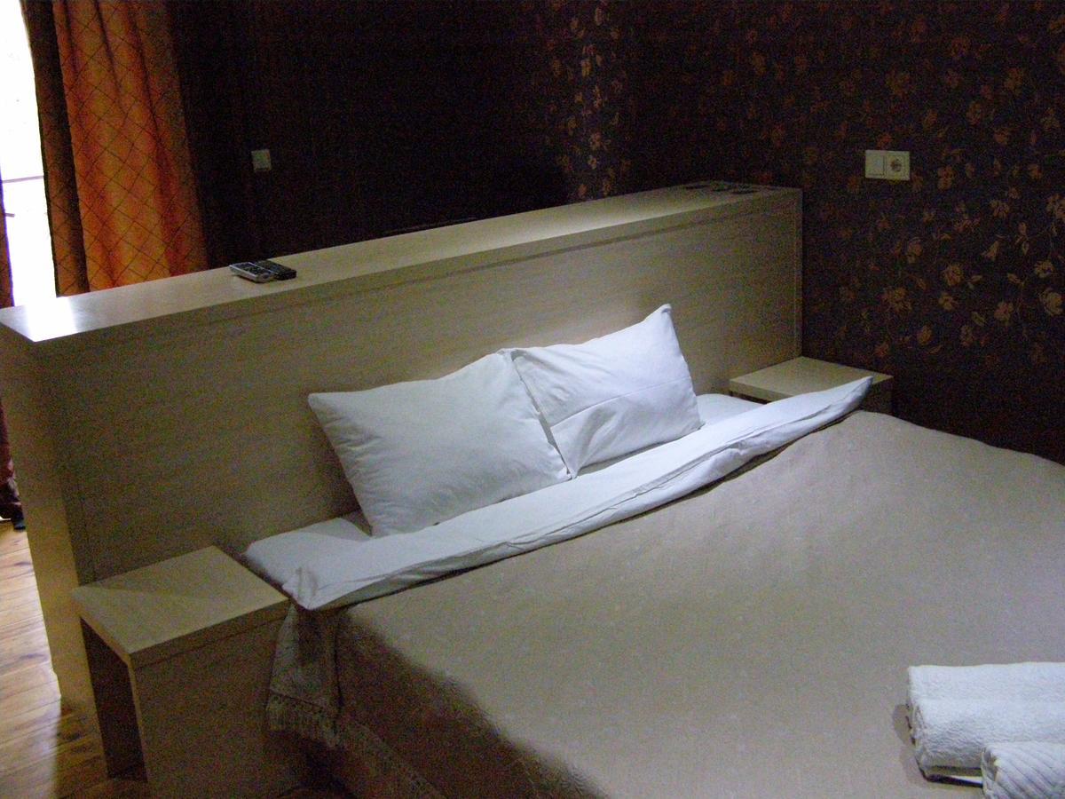 Sadok Hotel Киев Екстериор снимка
